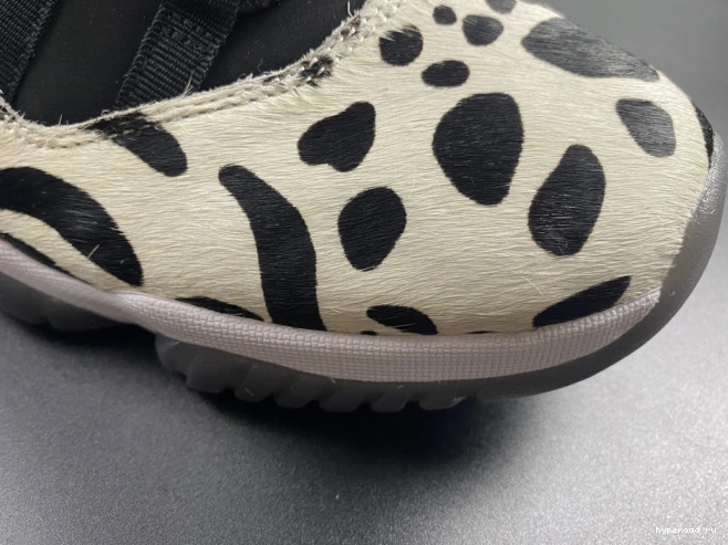 INSTINCT ANIMAL AR0715-010 JORDAN AIR 11 0725
